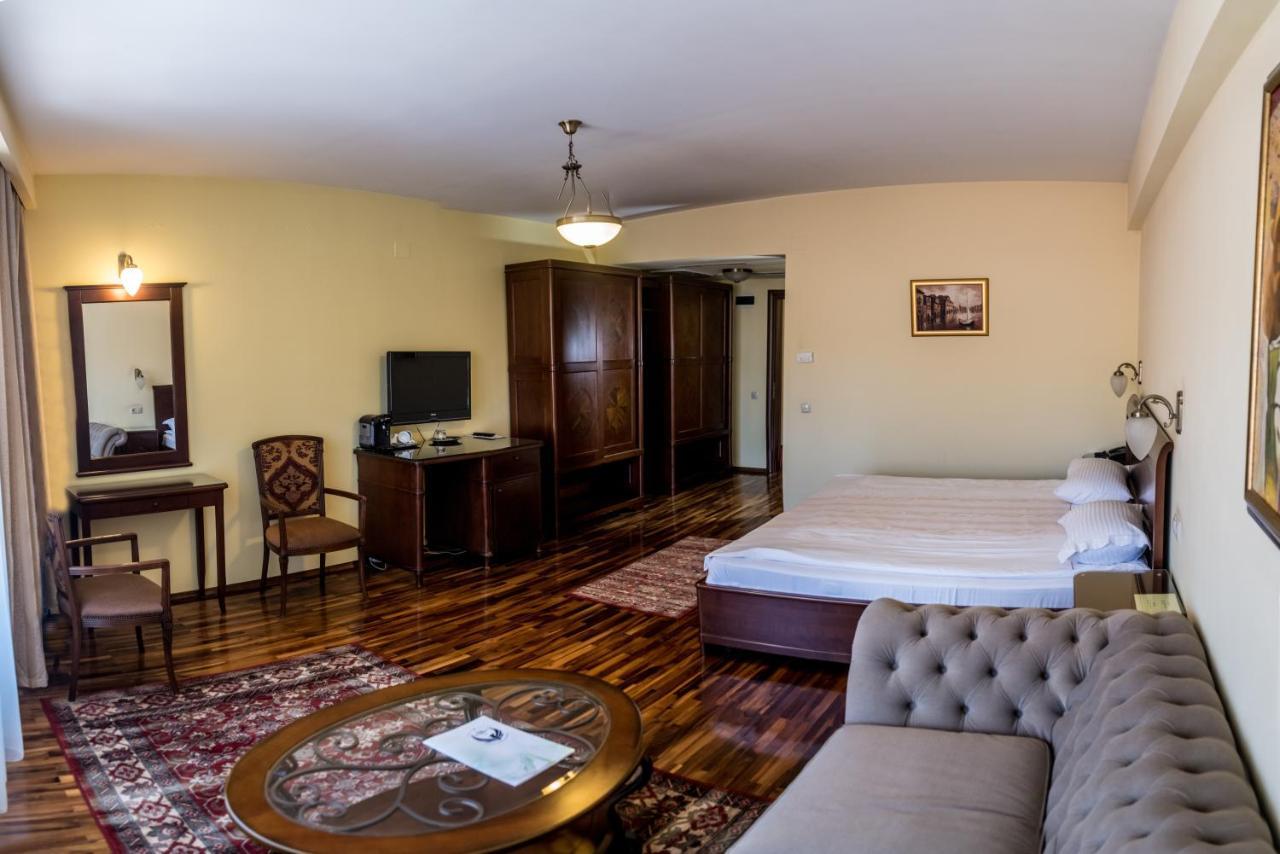 The Elite - Oradea'S Legendary Hotel المظهر الخارجي الصورة