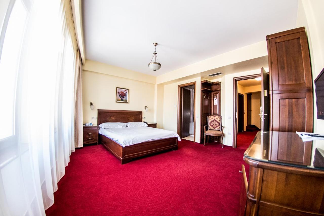 The Elite - Oradea'S Legendary Hotel المظهر الخارجي الصورة