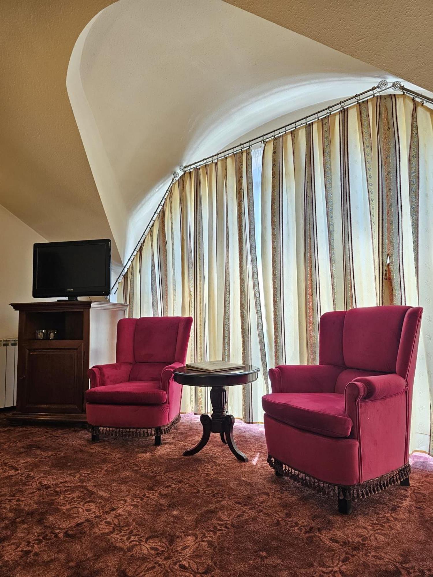 The Elite - Oradea'S Legendary Hotel المظهر الخارجي الصورة